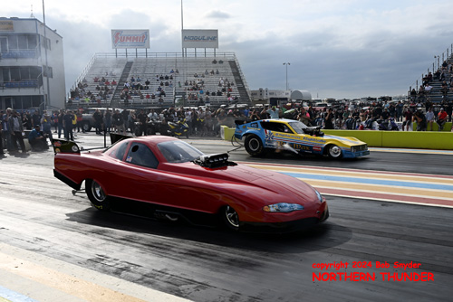 Doug Schneider 
(near lane) vs Ronny Young (far lane)